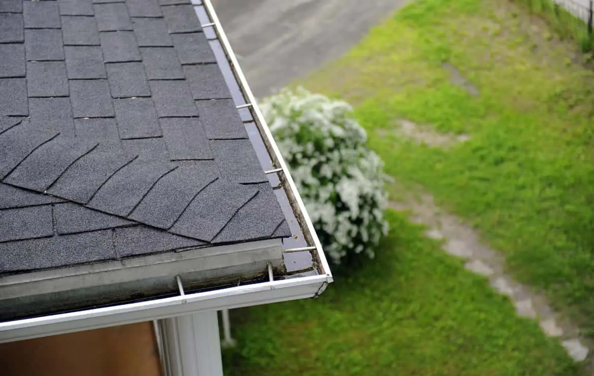 Un entretien régulier pour une bonne durabilité de vos gouttières