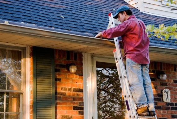 Pourquoi nettoyer ses gouttières ?